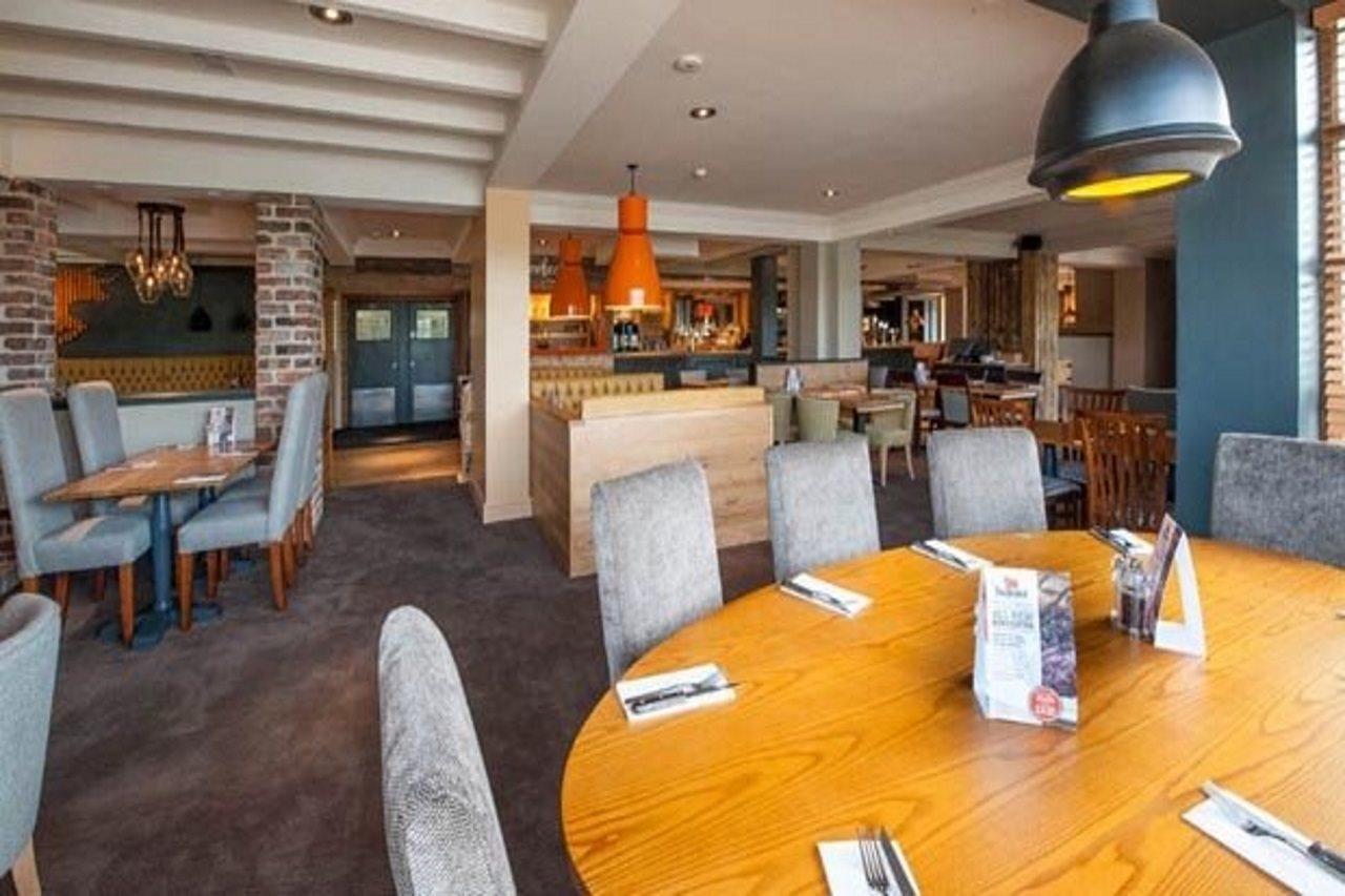 Premier Inn Evesham Luaran gambar