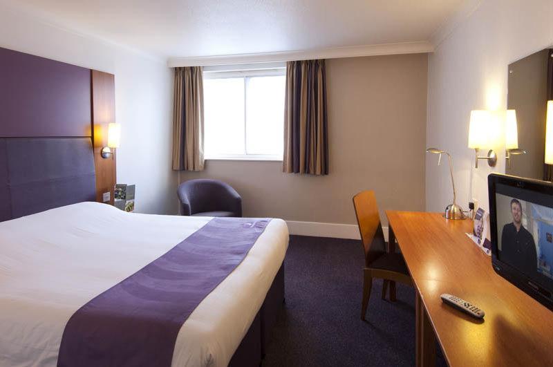 Premier Inn Evesham Luaran gambar